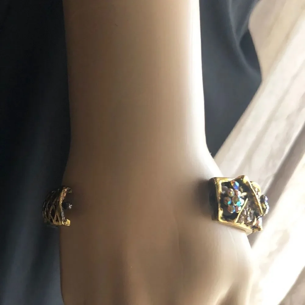 𝅺Amber & Heliotrope Rhinestone Bracelet, Gold-Tone